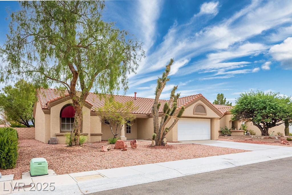 2516 Desert Sands DR