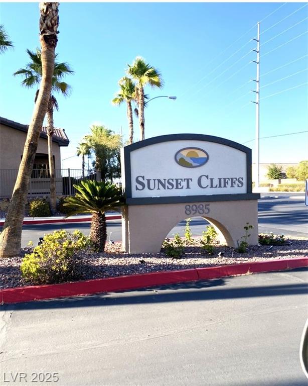 8985 Durango DR