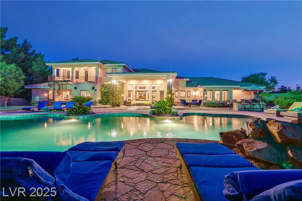 3524 Tobias LN