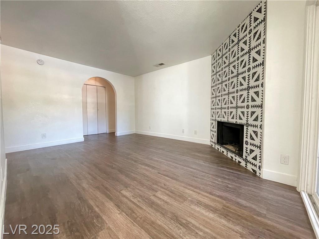 2200 Fort Apache RD