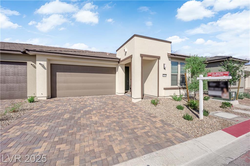 10151 Carmine Clay DR