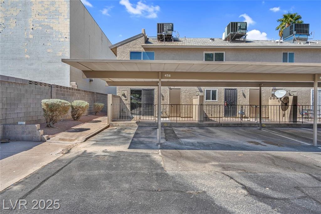 456 Sellers PL