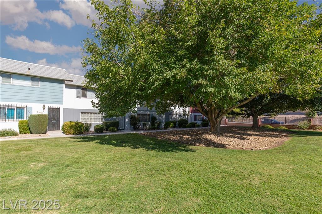 130 Greenbriar Townhouse WAY