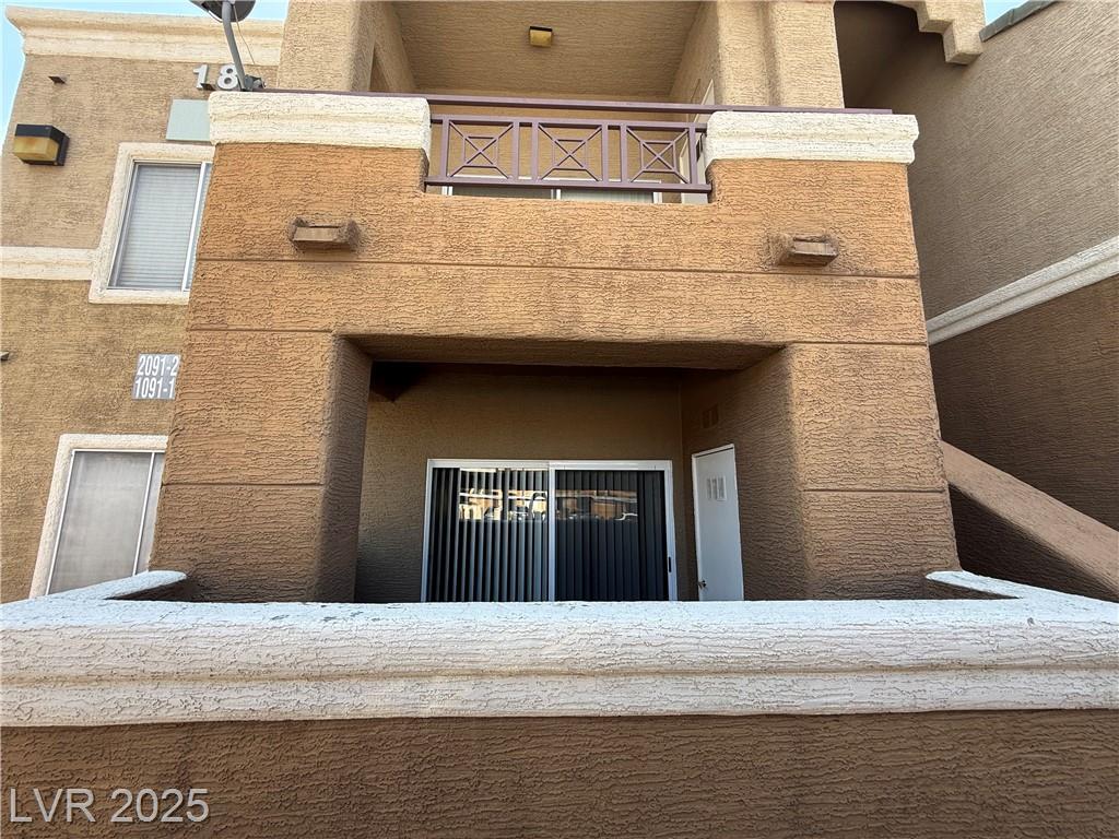 8070 Russell RD
