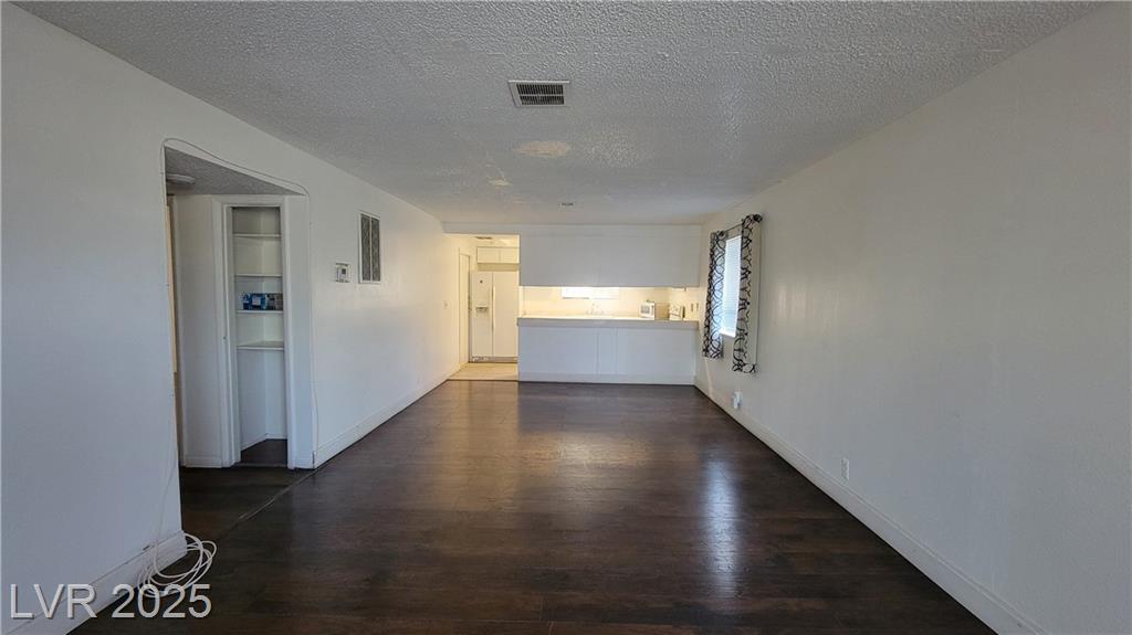 4444 Desert Inn RD