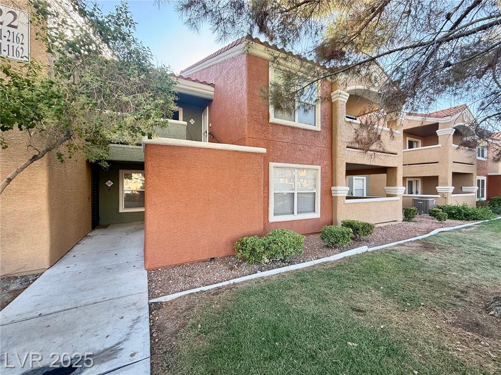 8101 Flamingo RD