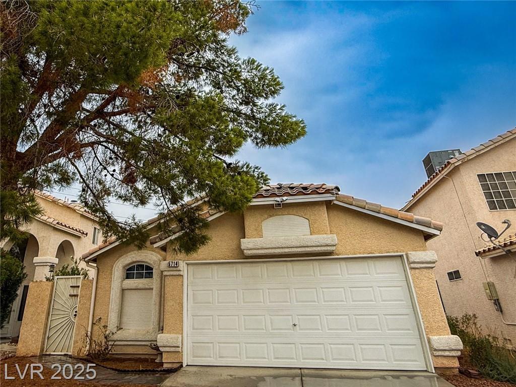 5714 Roundrock DR
