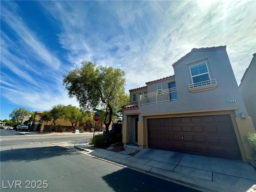 9123 Hilverson AVE