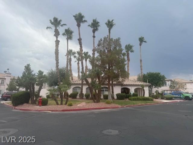 4555 Sahara AVE