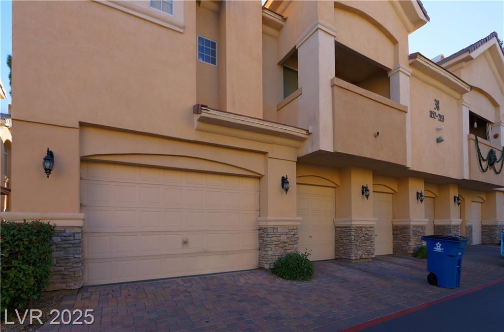 3555 MERIDALE DR