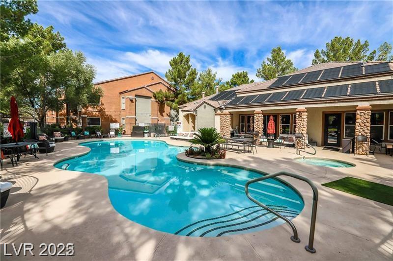 555 SILVERADO RANCH BLVD