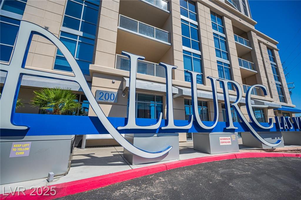 200 Sahara AVE