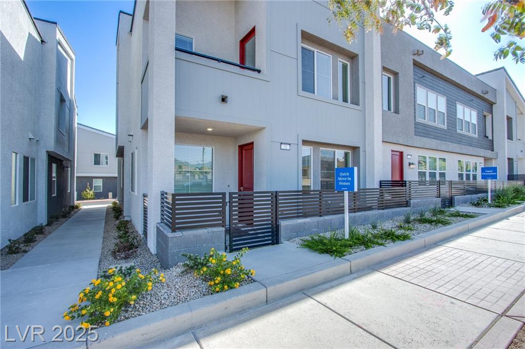 31 Newport Edge PL