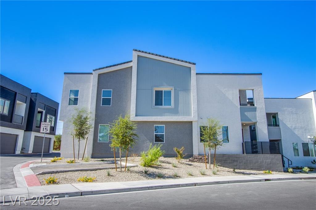 145 Aqua Commons LN
