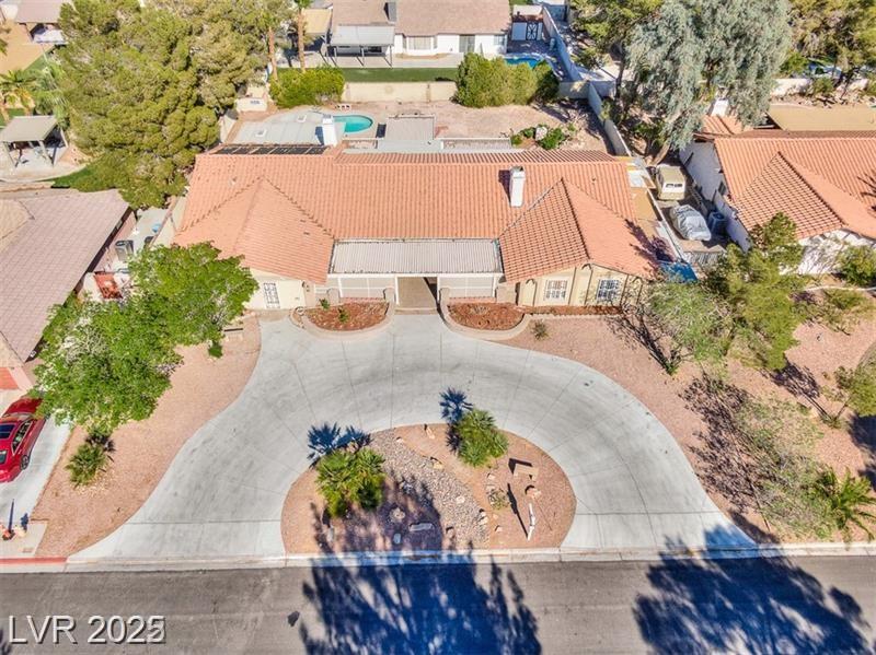 2249 Darwin CIR