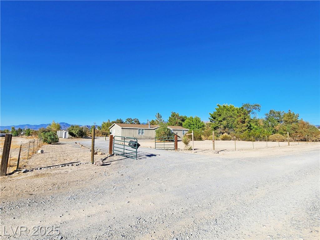 6060 Superior LN