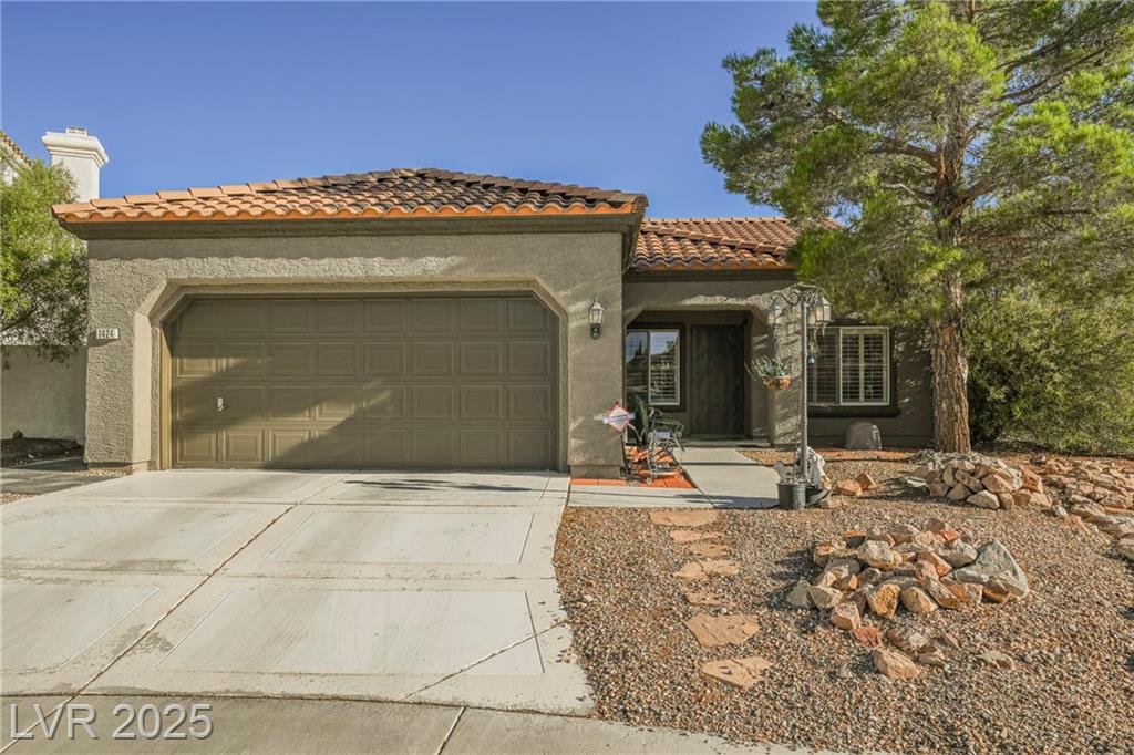 1424 Country Hollow DR