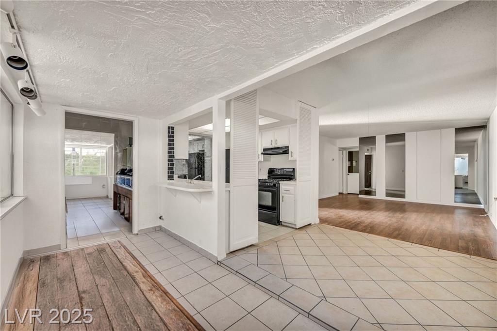 1420 Vegas Valley DR
