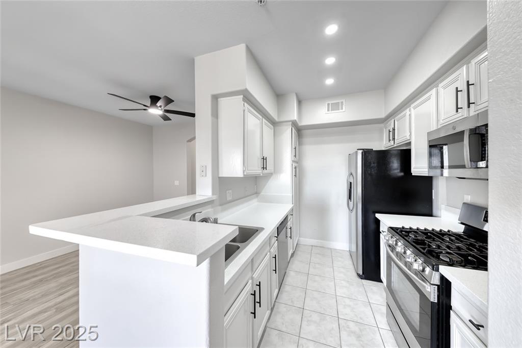 7127 Durango DR