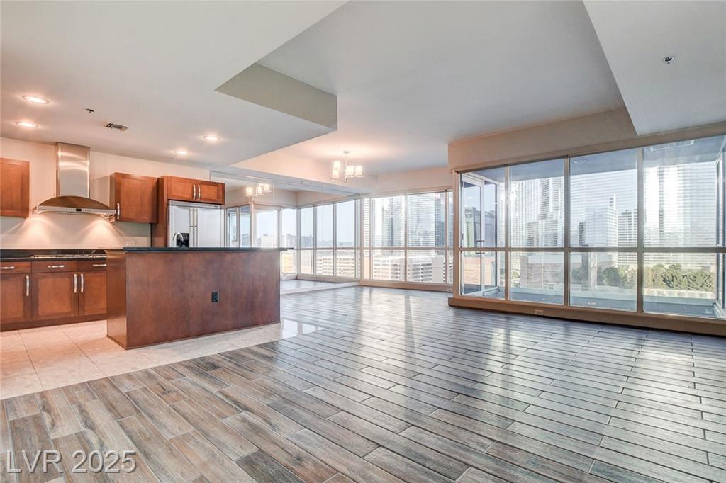 4575 DEAN MARTIN DR