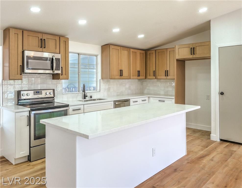 2883 Mammoth CT