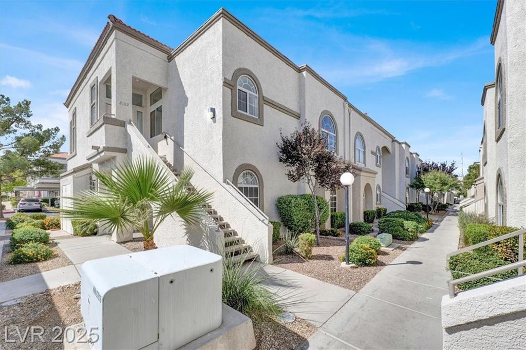 3125 Buffalo DR
