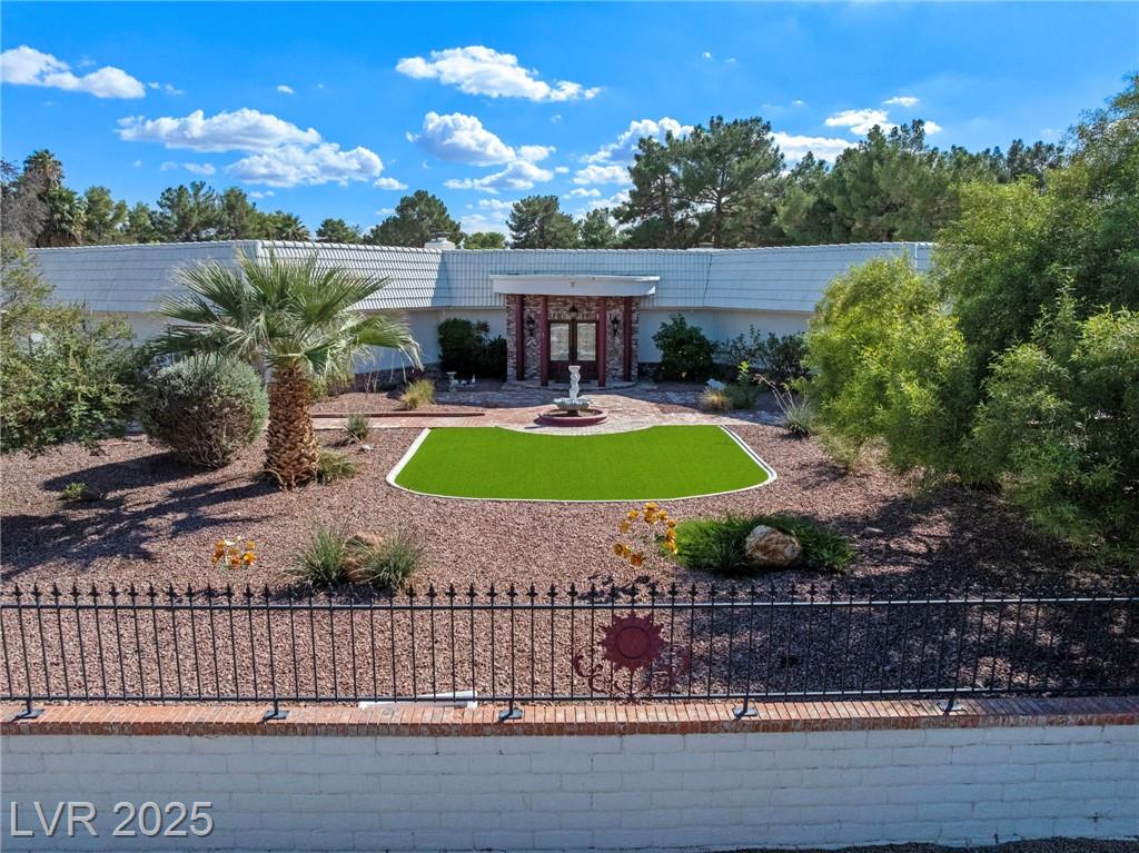 3585 Tobias LN