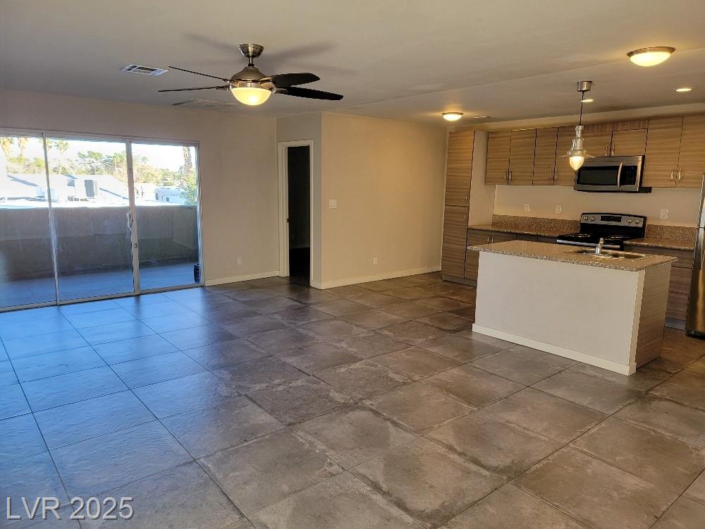 1773 Harmon AVE