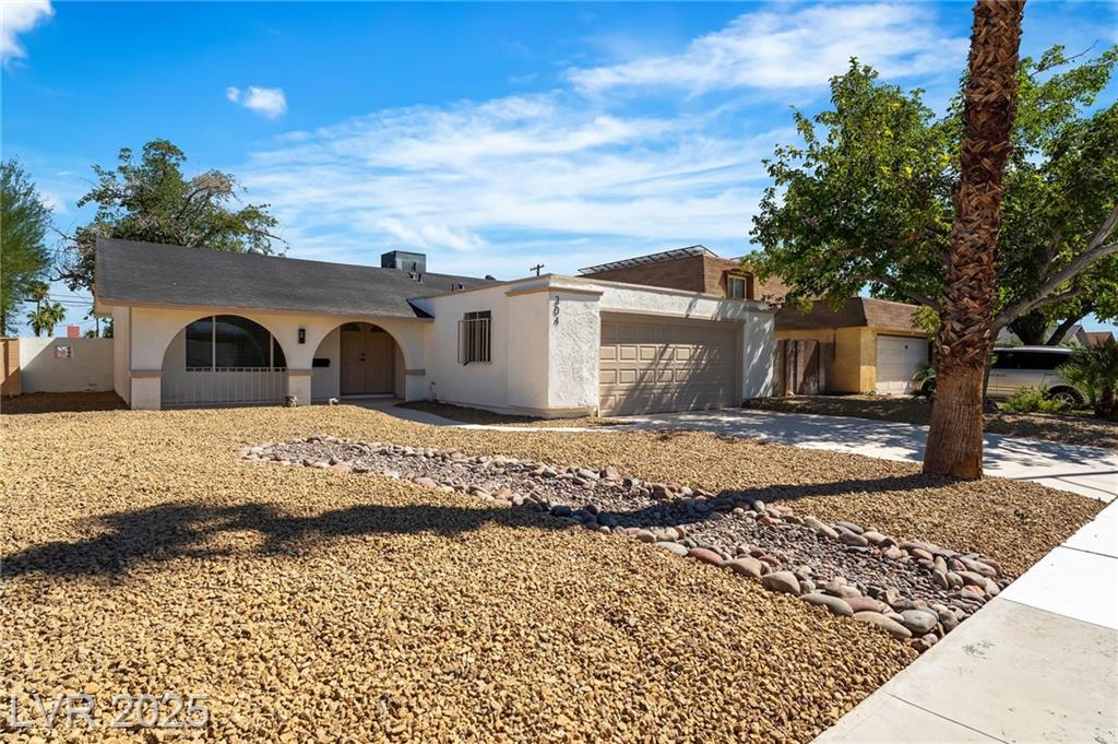 304 Torrey Pines DR