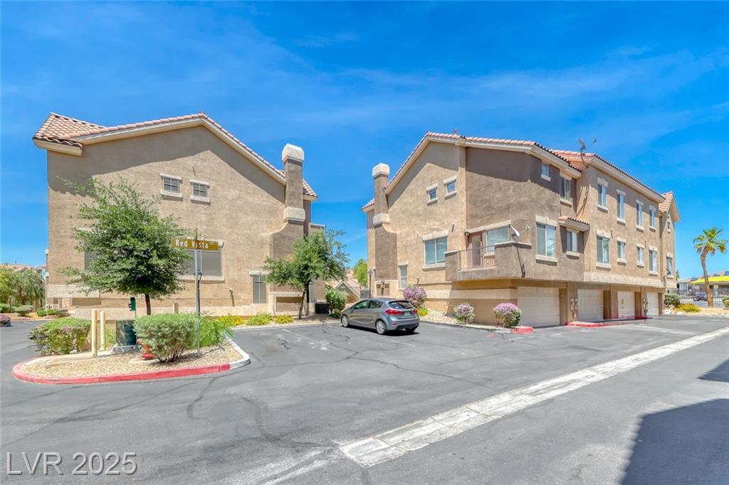 2766 Red Vista CT