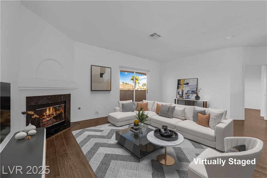 1605 Crimson Hills DR