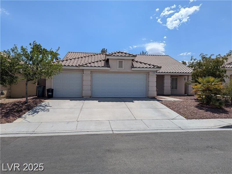 925 Coldwater Falls WAY