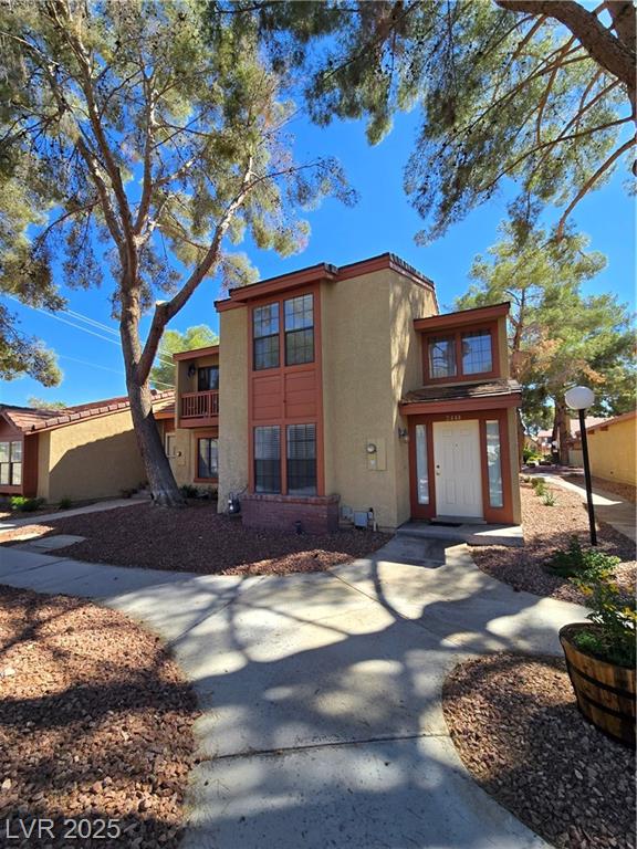 2444 Pickwick DR