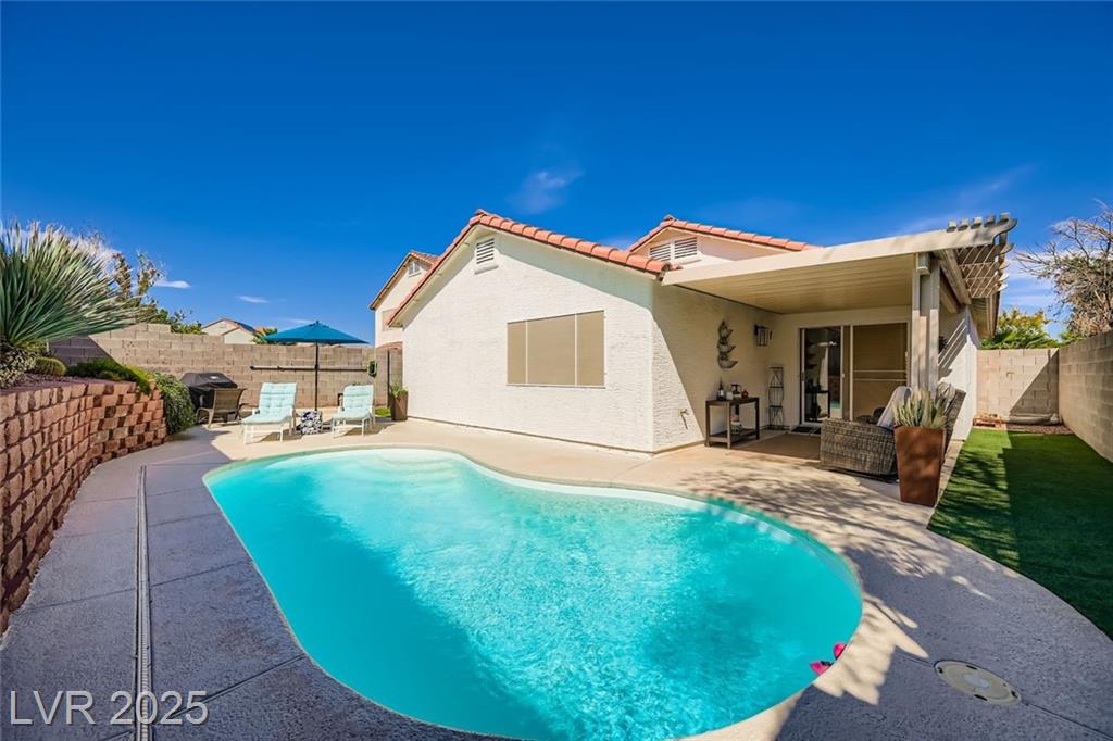 987 Blue Lantern DR