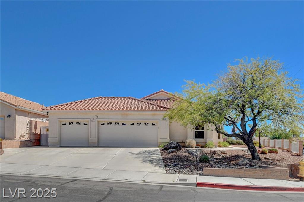 1104 Endora WAY