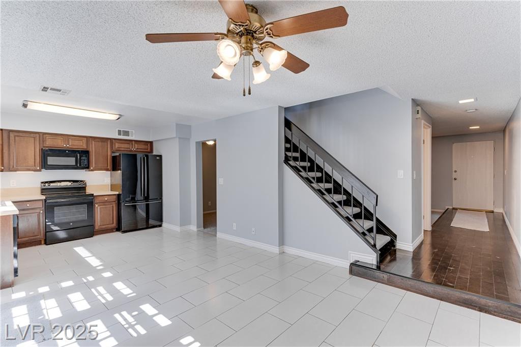 3220 Weber CT