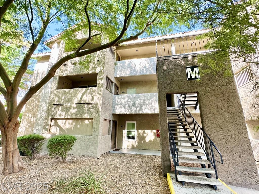 4200 Valley View BLVD