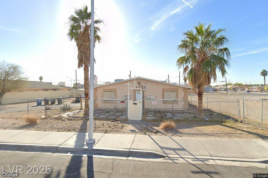 709 Jefferson AVE
