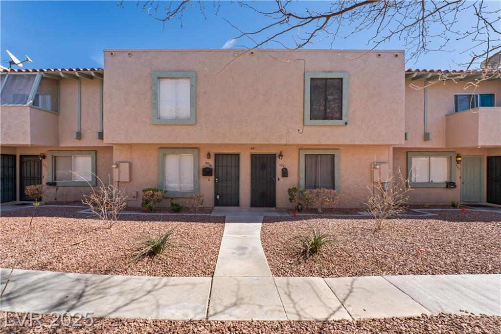 5939 Vegas DR