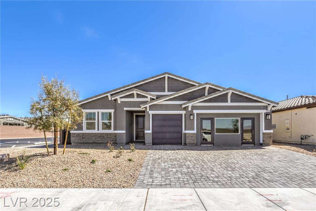 1405 William Lake PL