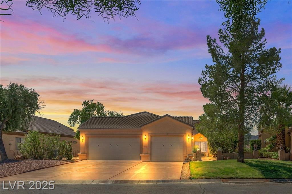 1433 Palm DR
