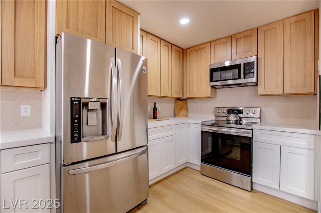 233 Pecos WAY