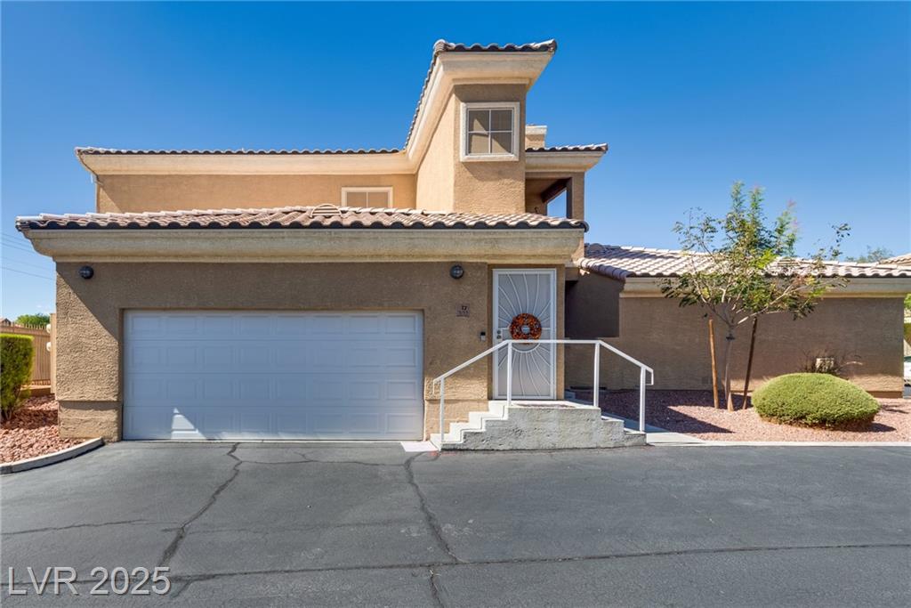 6809 Cobre Azul AVE