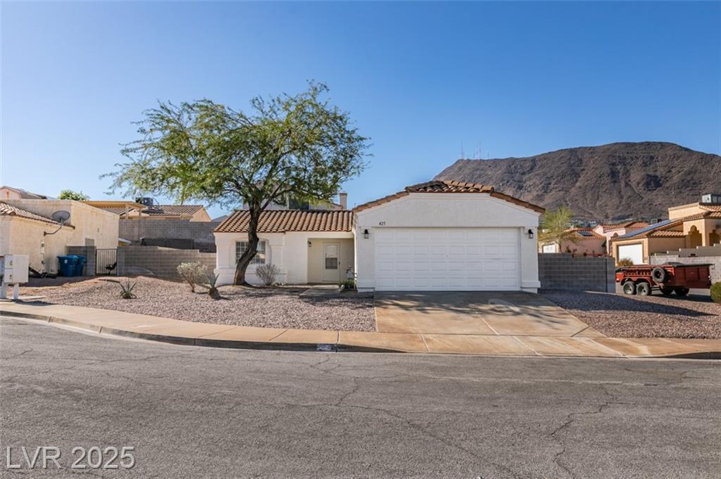 425 Nancy DR