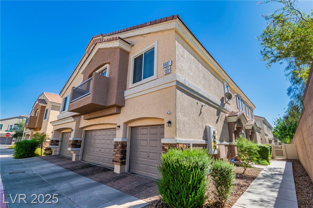 5507 Big Red CT