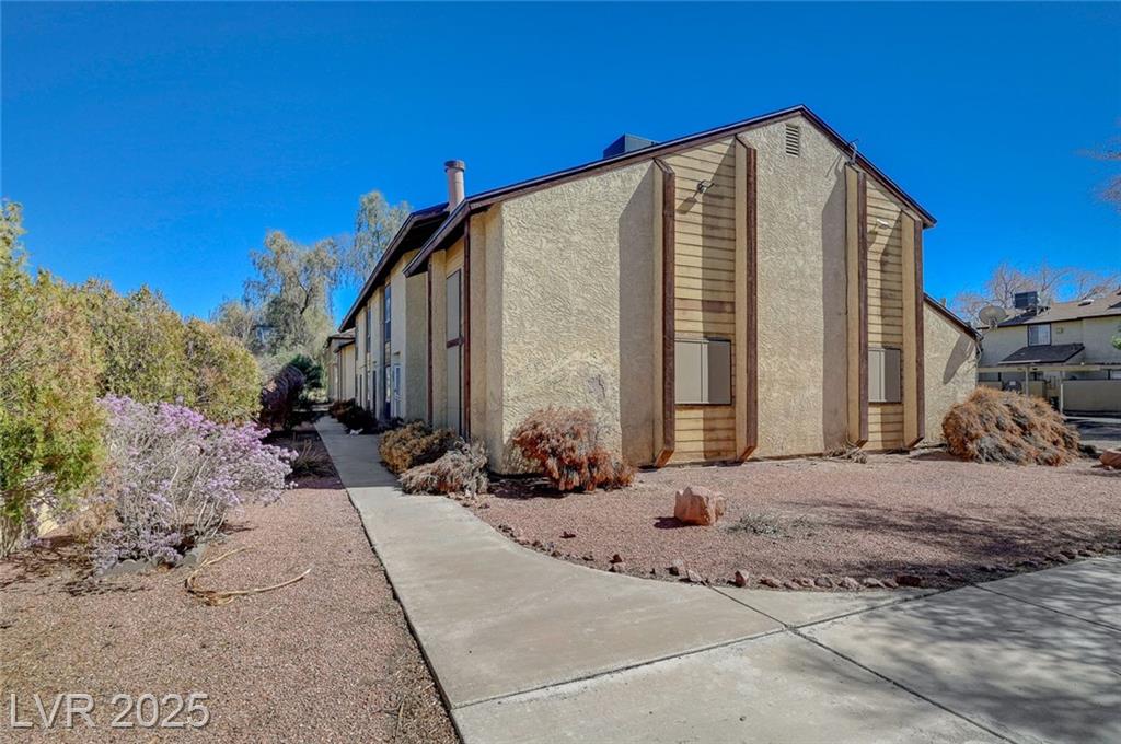 527 Kristin LN