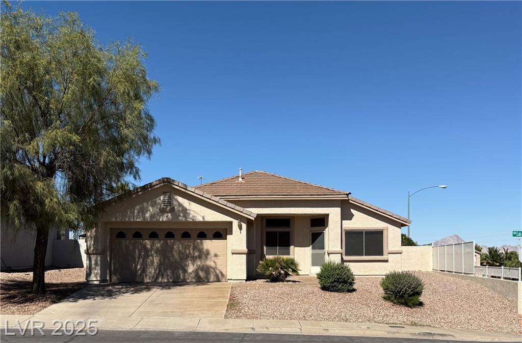 1078 Las Palmas Entrada AVE