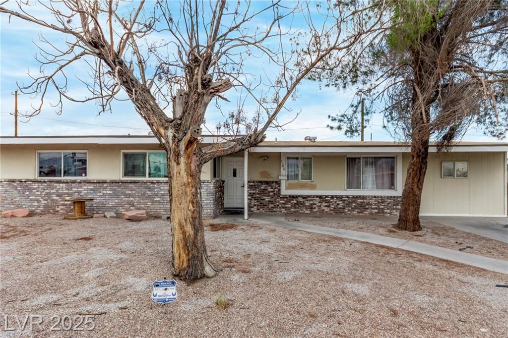 1106 Arrowhead AVE