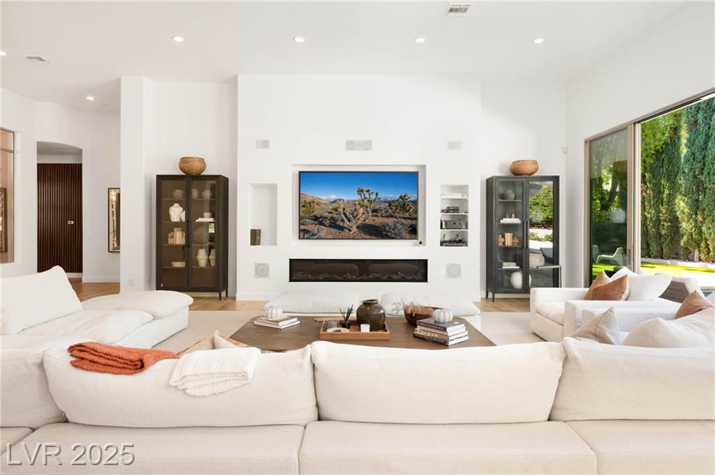 9312 Canyon Classic DR