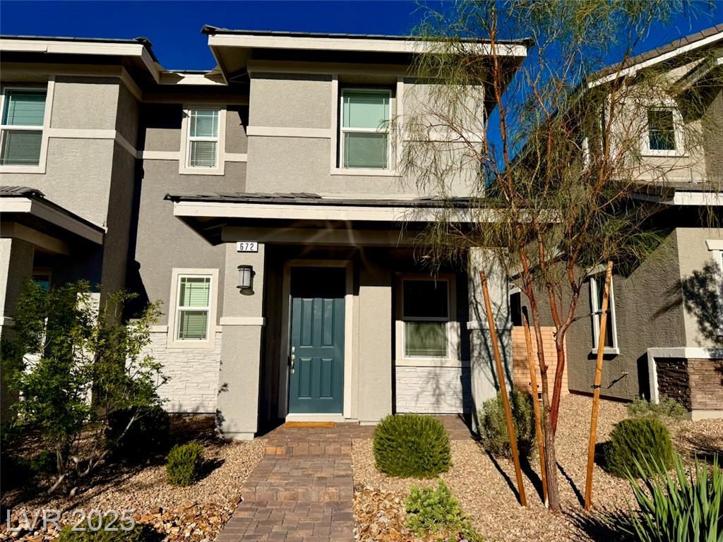 672 Cottonwood Hill PL